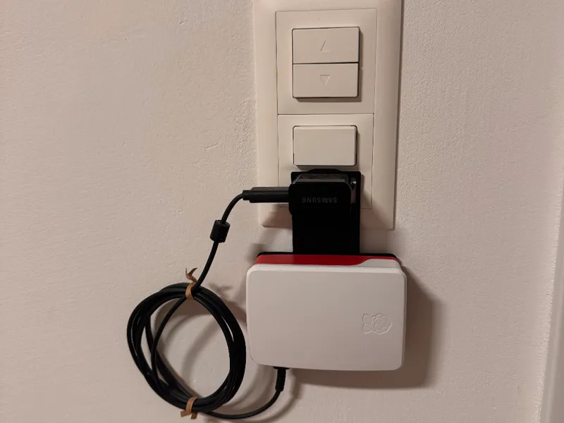 Raspberry Pi 5 B Holder