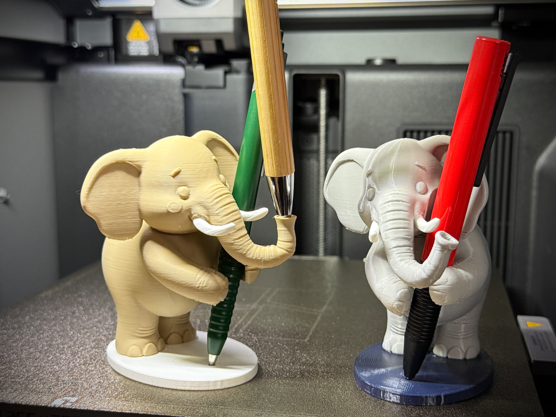 Cute elephant pen holder