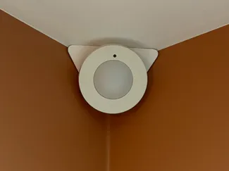 Ikea Myggspray corner mount