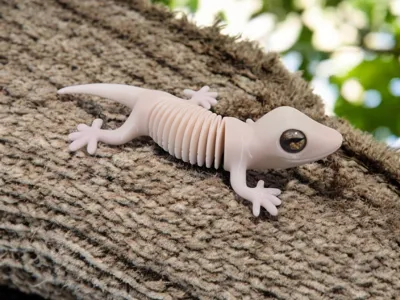 Super Flexi Gecko - glass eye compatible