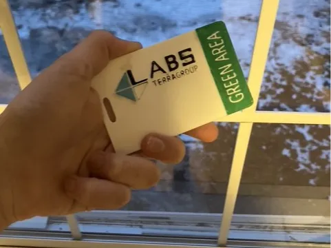 Escape from Tarkov green Labs keycard