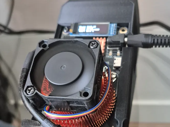 Bitaxe BreakTheFiat Cooling Stand Enclosure 60mm