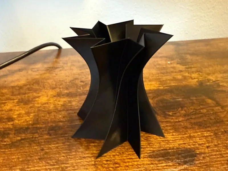 Mini Jagged Vase 