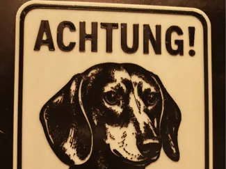 Schild - Warnung vor dem Dackel