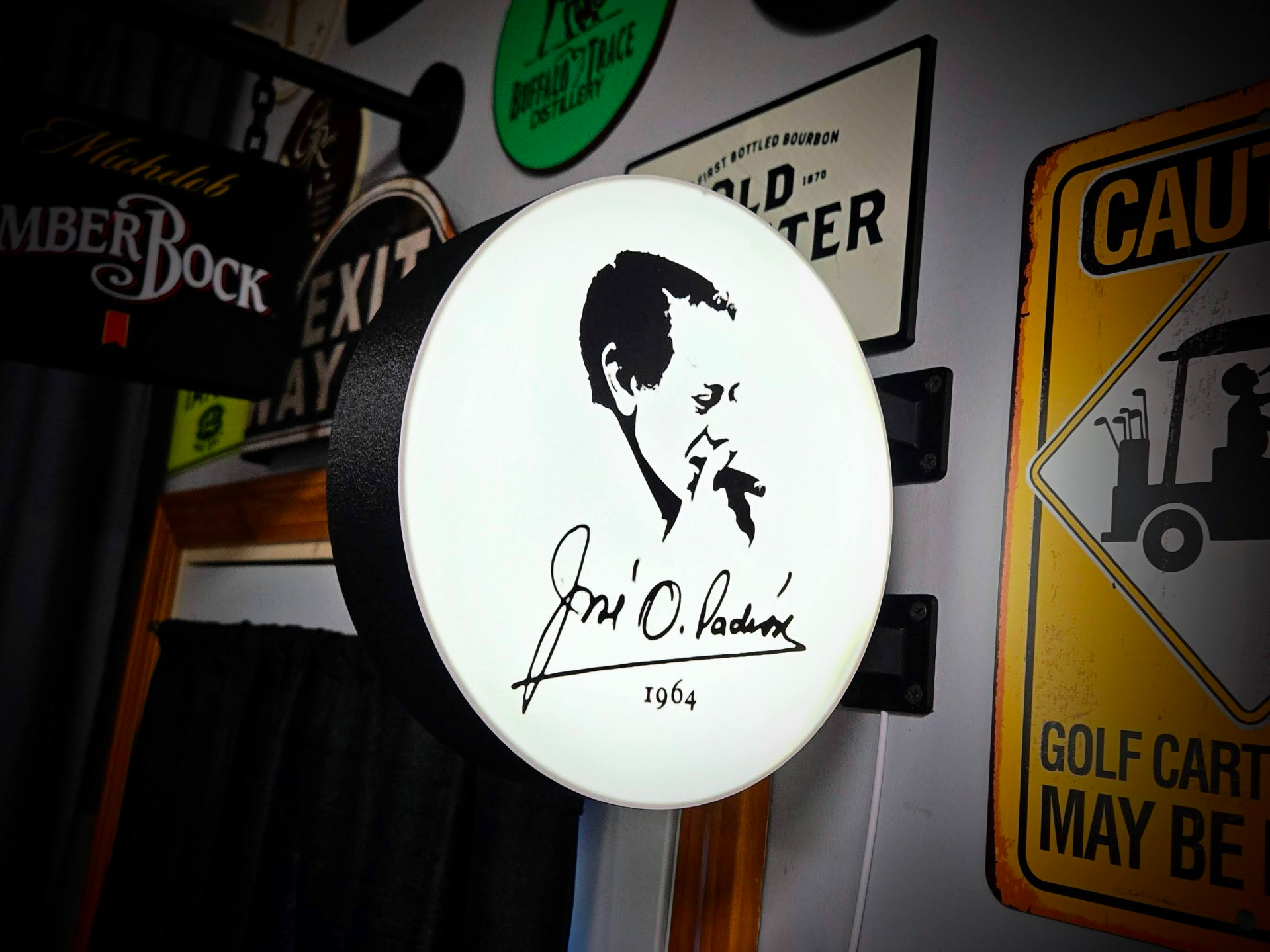 PADRON CIGARS 1 - 2-Sided Lounge Wall Sign LED