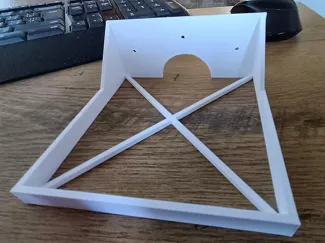Simple wall holder