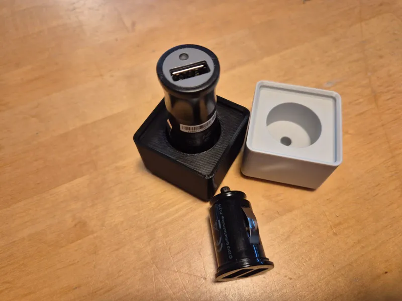 Gridfinity Car charger with USB ports, 12/24 V