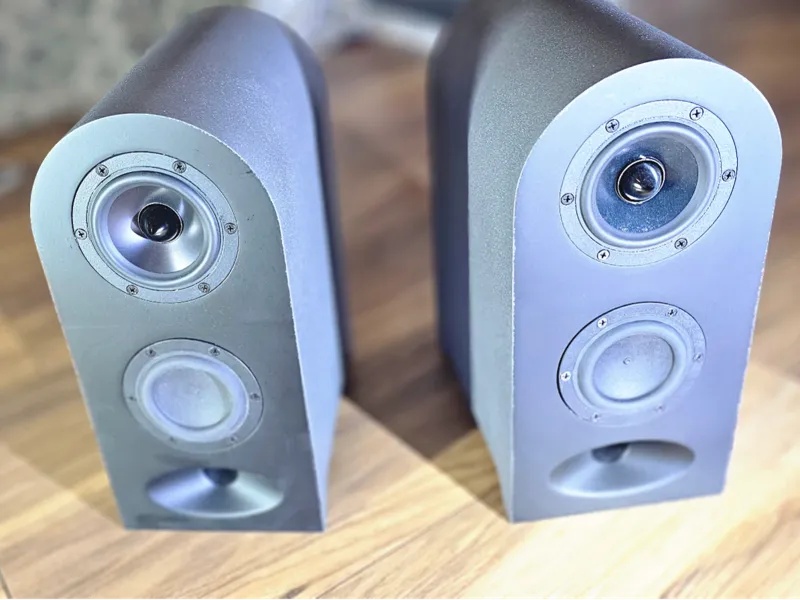 Bookshelf Desktop Speaker enclosure