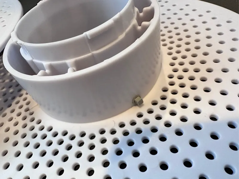 Notch adapter for knockoff reusable spool