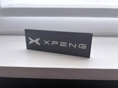 XPeng Simple Plaque