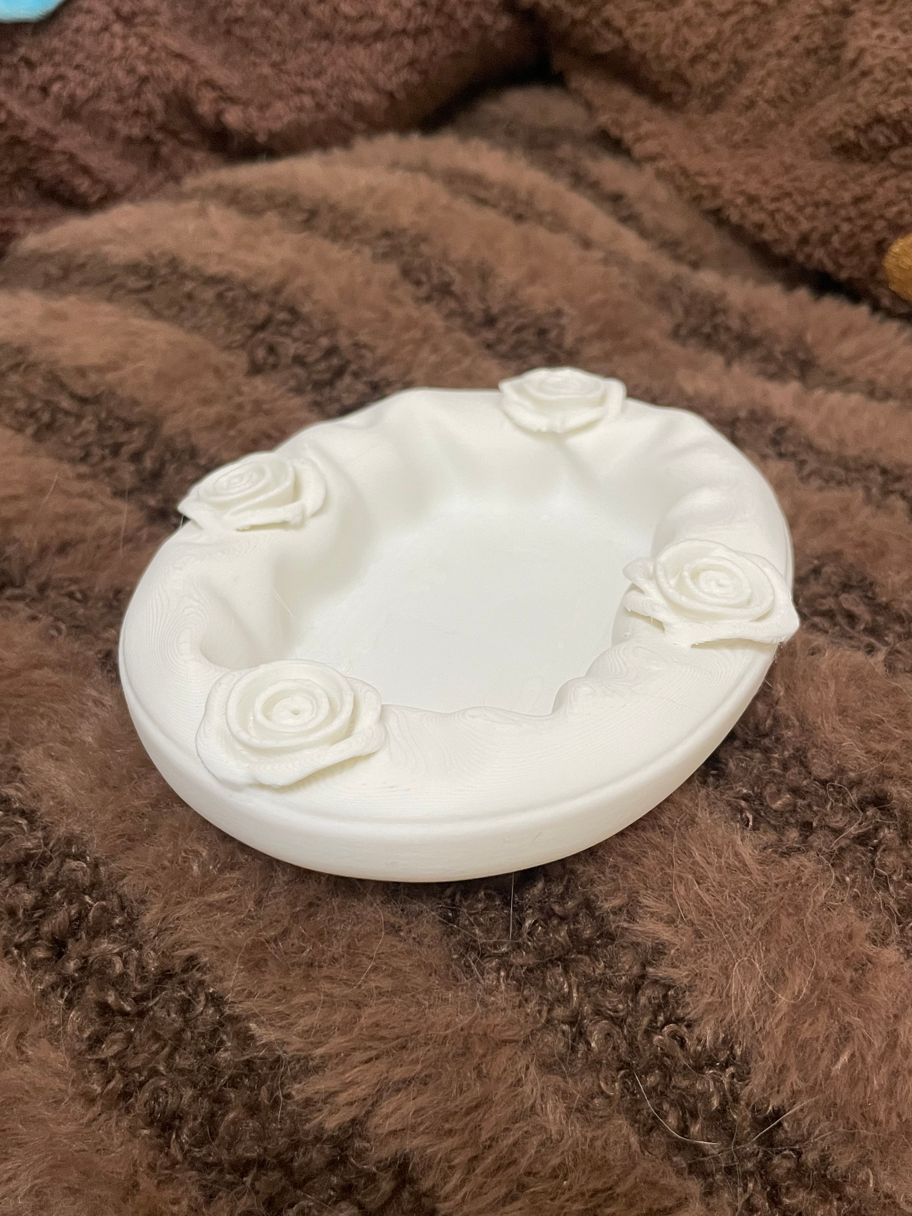 Miniatura 1 do modelo 3D 美丽的花朵首饰盘