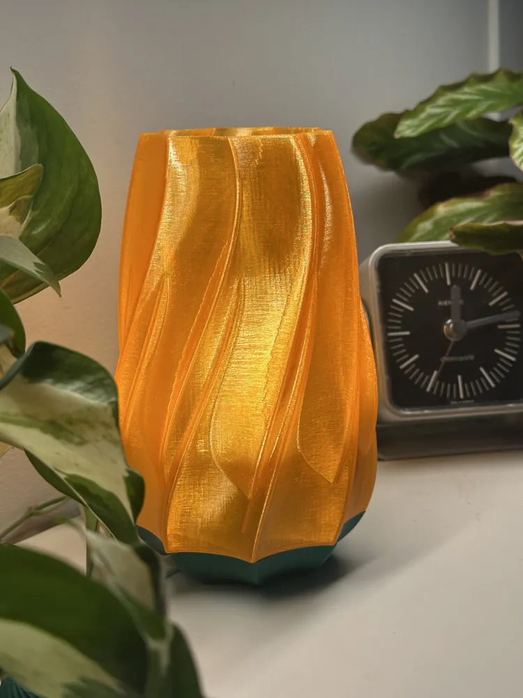 Modern Lamp. Organic Flowing Design with diffuser - Free 3D Print Model ...
