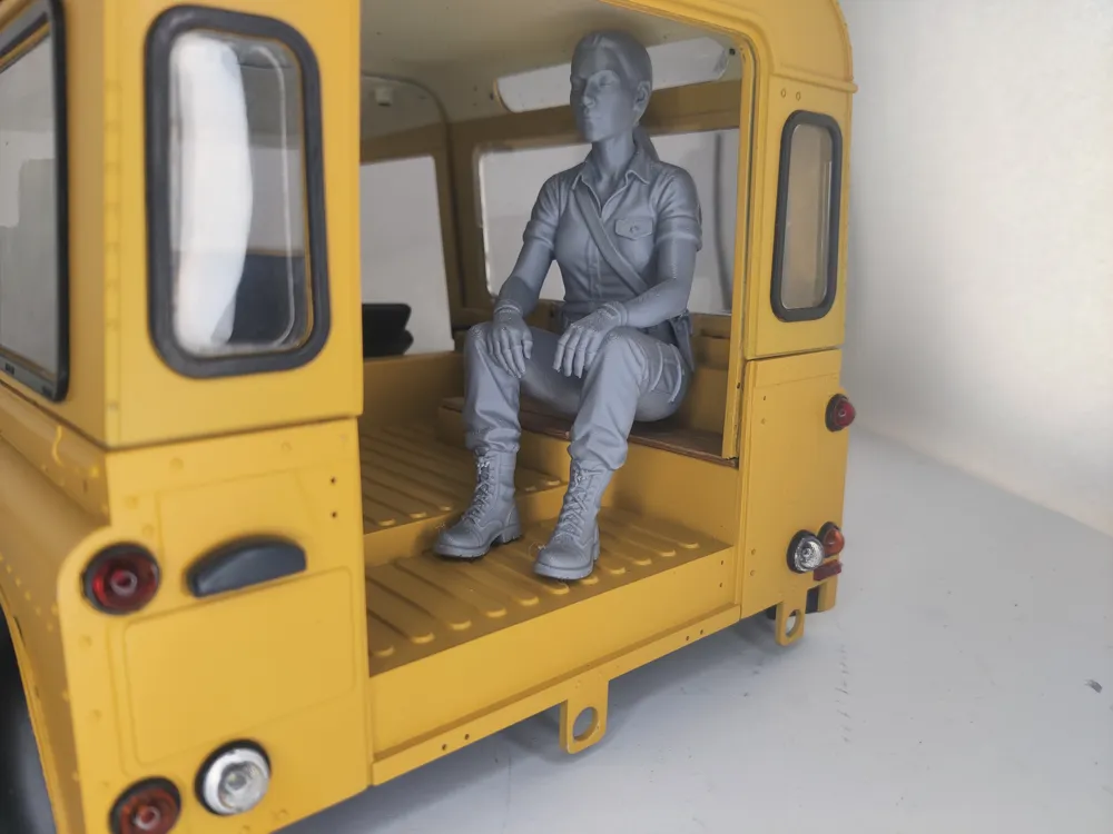 Adventure woman sitting for rc scaler-crawler 1:10 by Tom MakerWorld ...