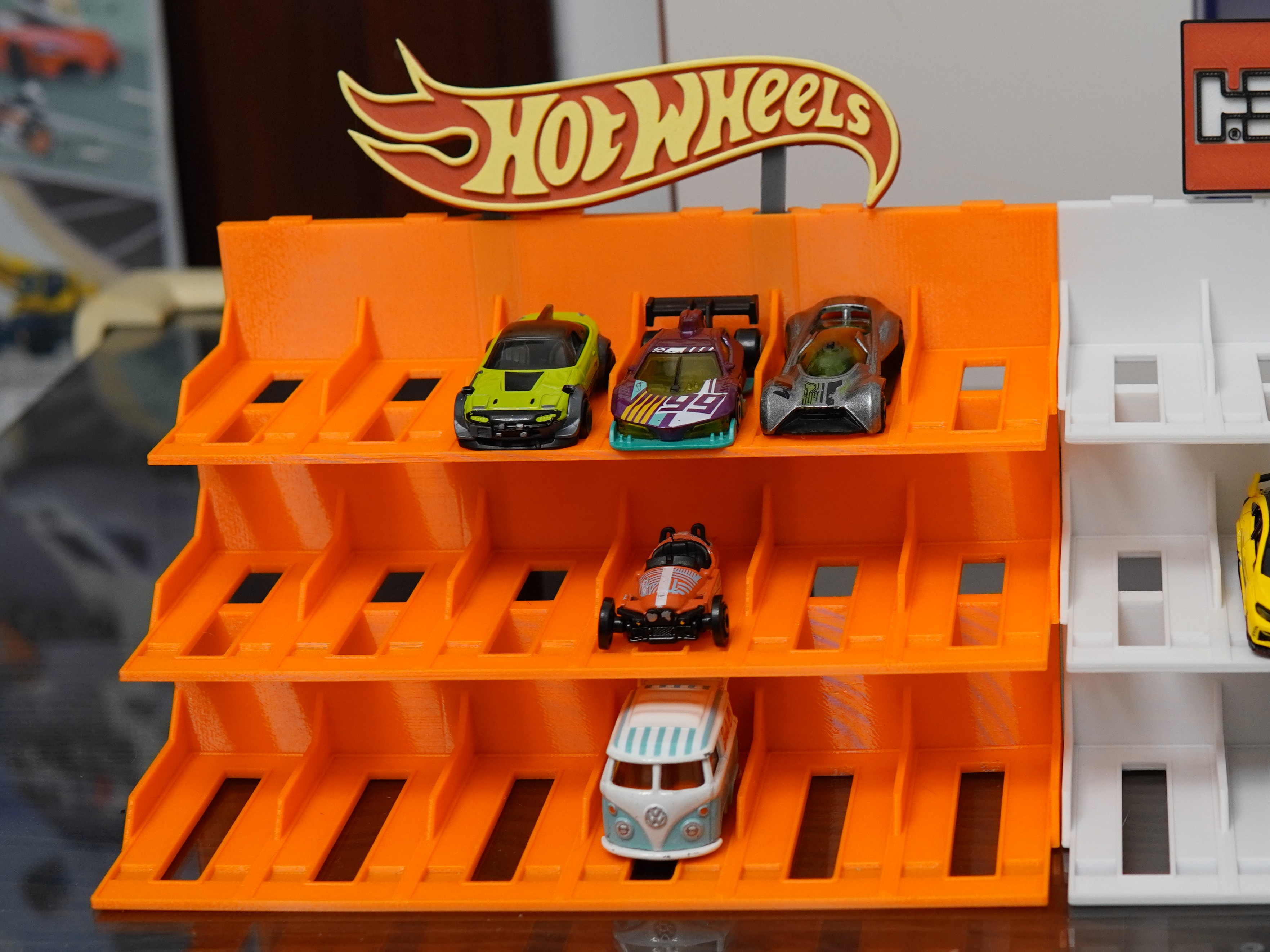 Miniatura 4 do modelo 3D 多美卡小车展示架（分色打印无需AMS)