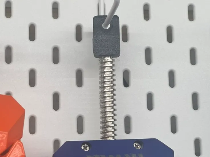 Corner Clamp Peg Board Mount