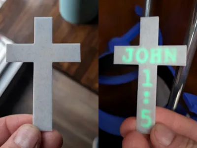 Simple Cross John 1.5 Hidden Message 4mm Tall