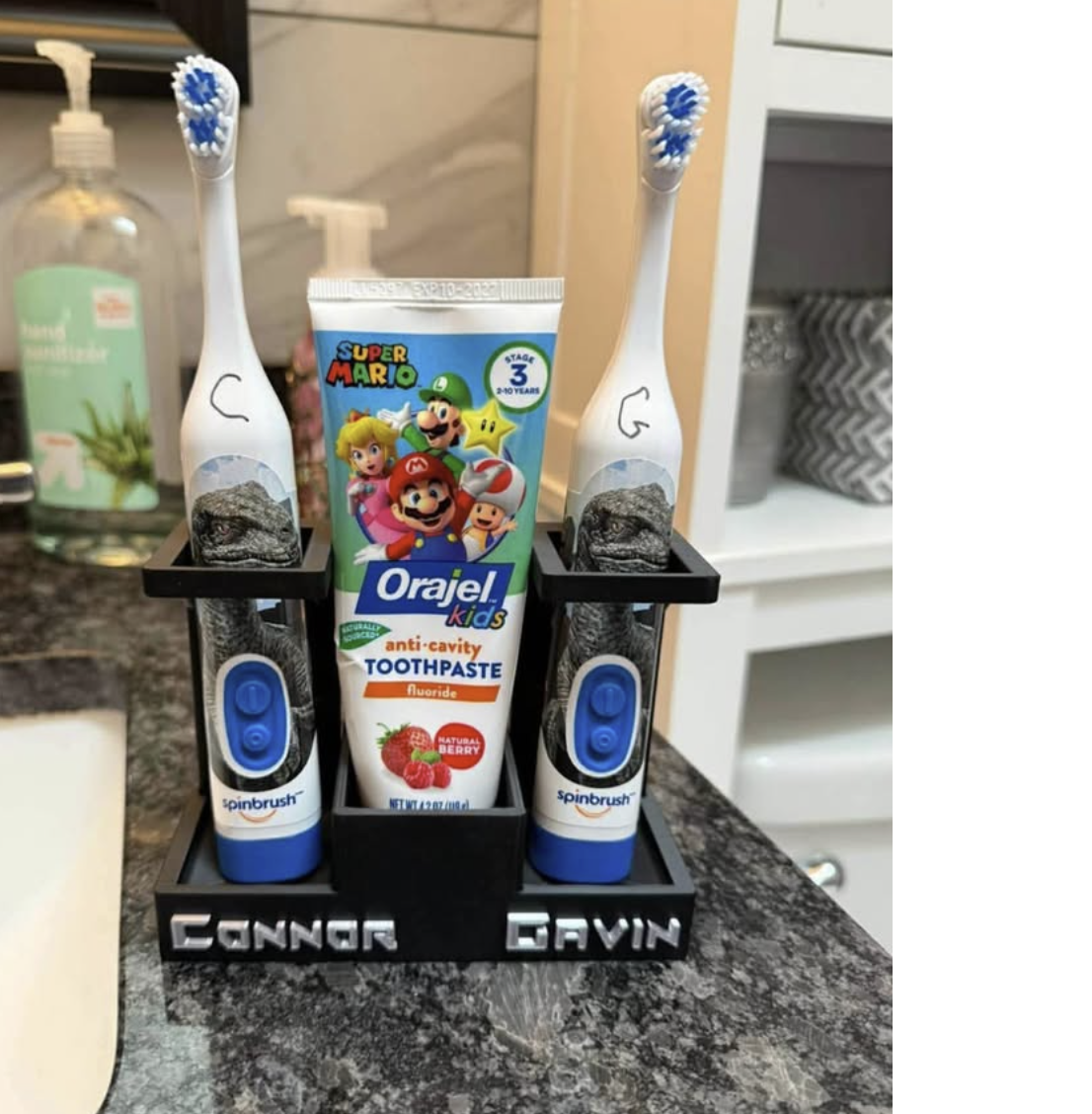 Miniatura 4 do modelo 3D Custom Toothbrush holder