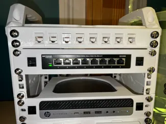Netgear GS305EP 10" Rack Mount w/ Keystones