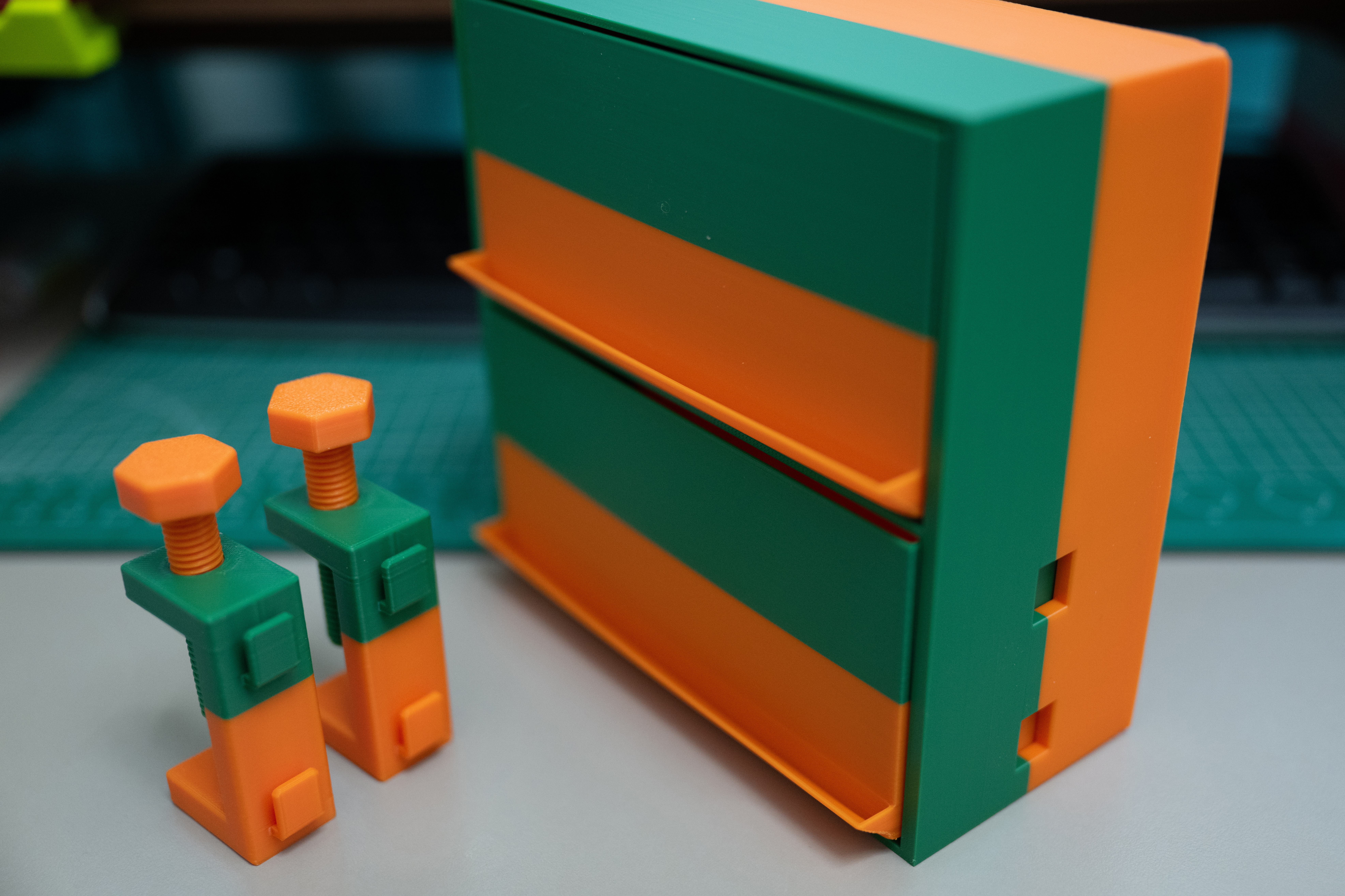 Miniatura 1 do modelo 3D 桌夹收纳抽屉