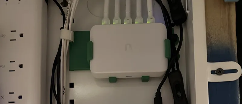 Unifi USW Flex Mini OnQ Bracket