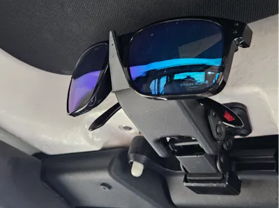 Jeep Wrangler JL Sunglasses Holder Freedom Mount