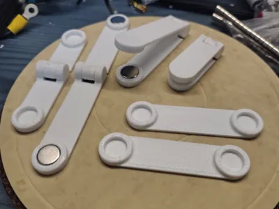 Magnetic clip