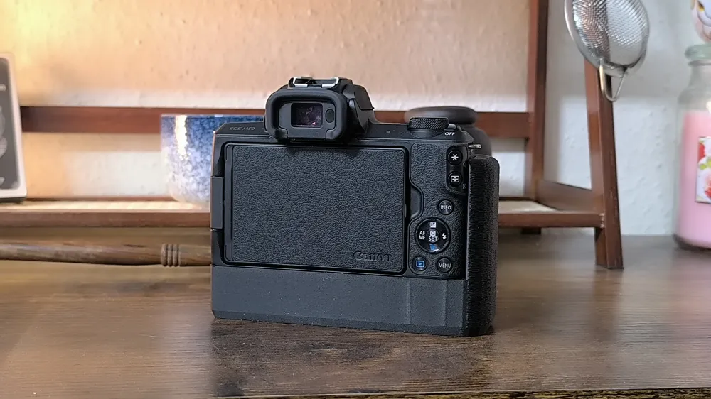 Canon EOS Kiss-M / M50 Grip Extender - Free 3D Print Model - MakerWorld