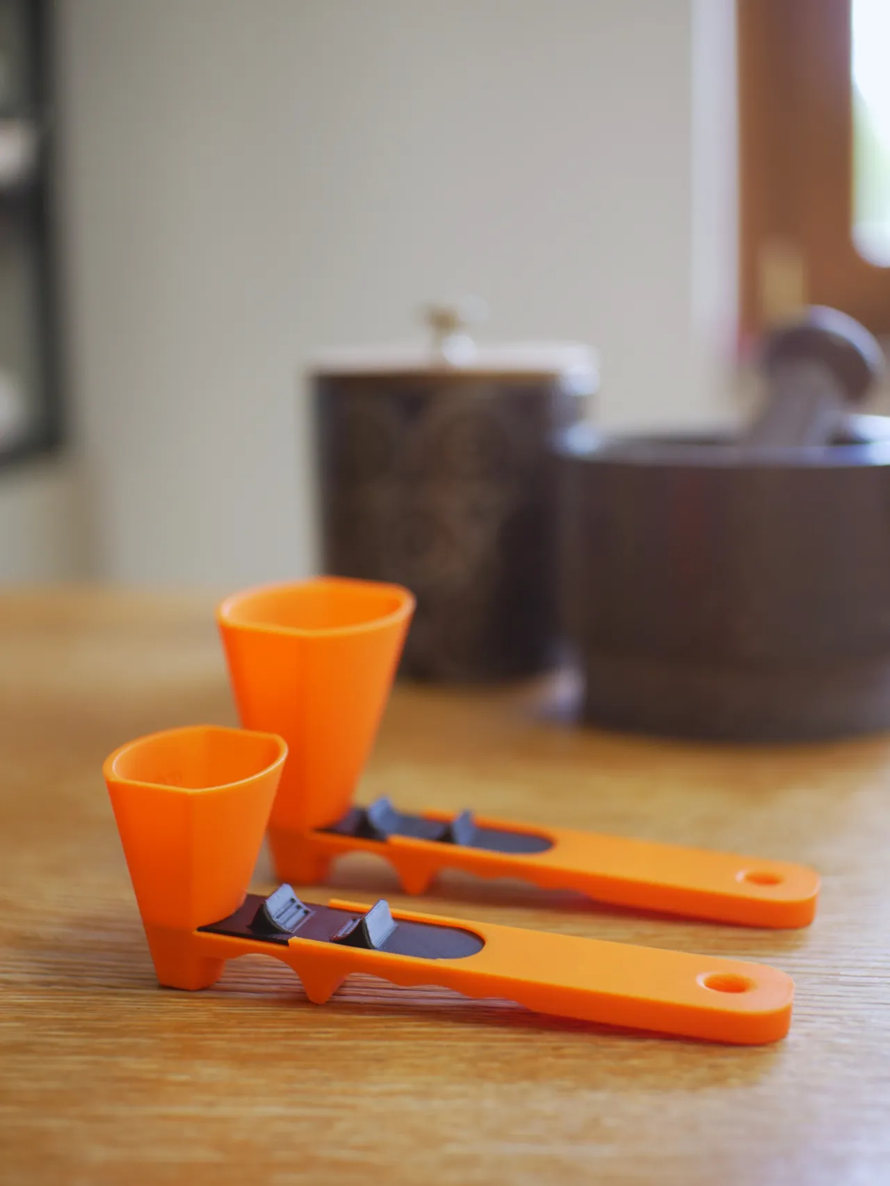 Scoop 'n Slide – Funnel Spoon for Narrow Bottles view 3