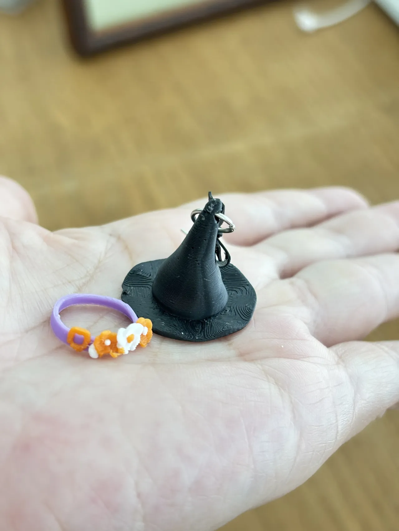 witch hat earrings view 3