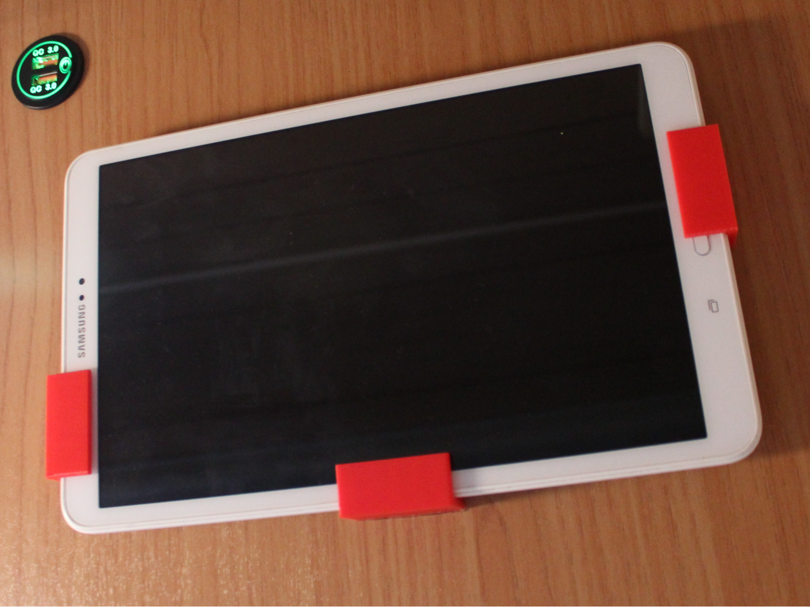 Wall Tablet Mount / Supporto da Parete per Tablet