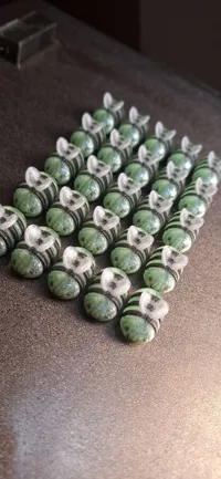 25隻蜜蜂