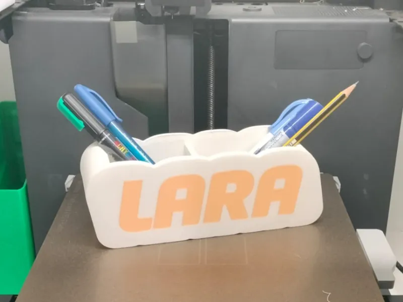 Lara Pen Holder