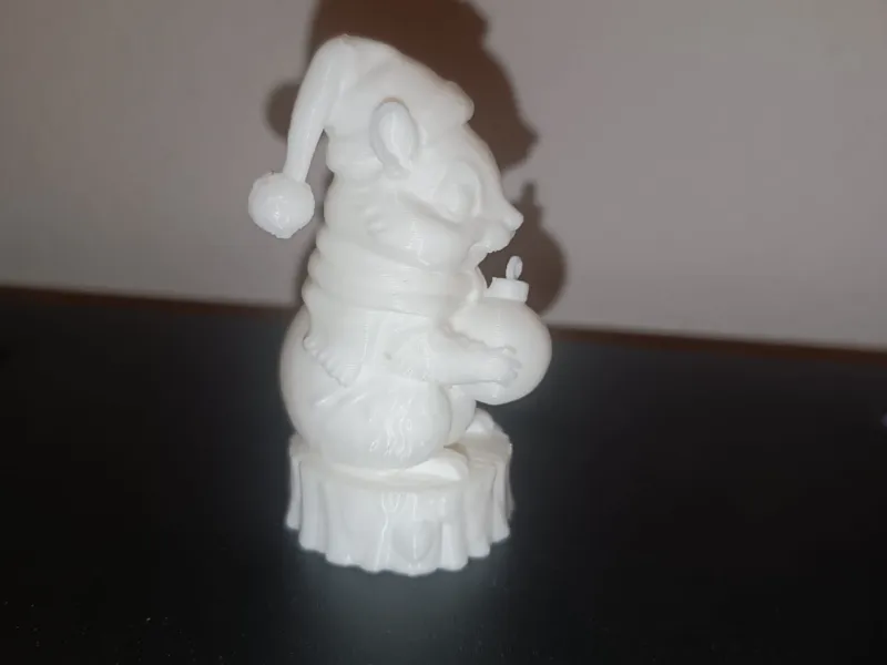 Weihnachts-Eichhörnchen Figur