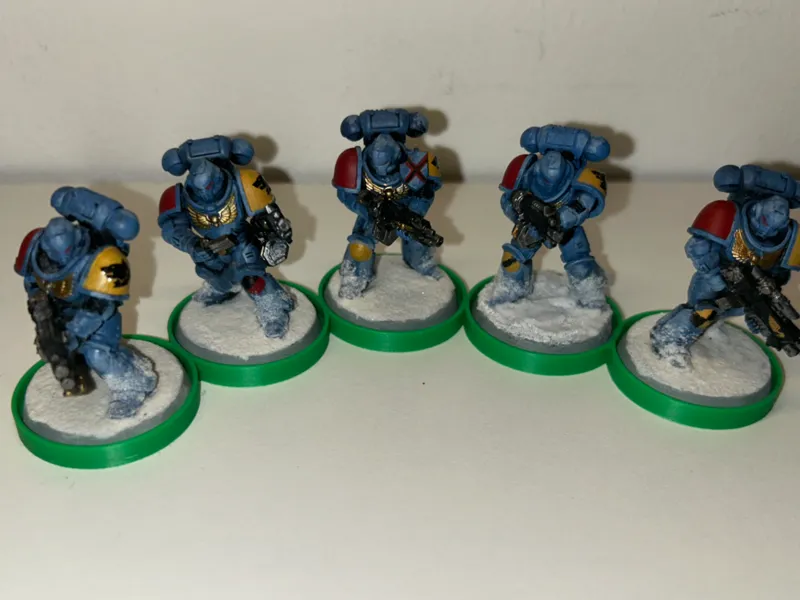Curved Movement tray for miniatures