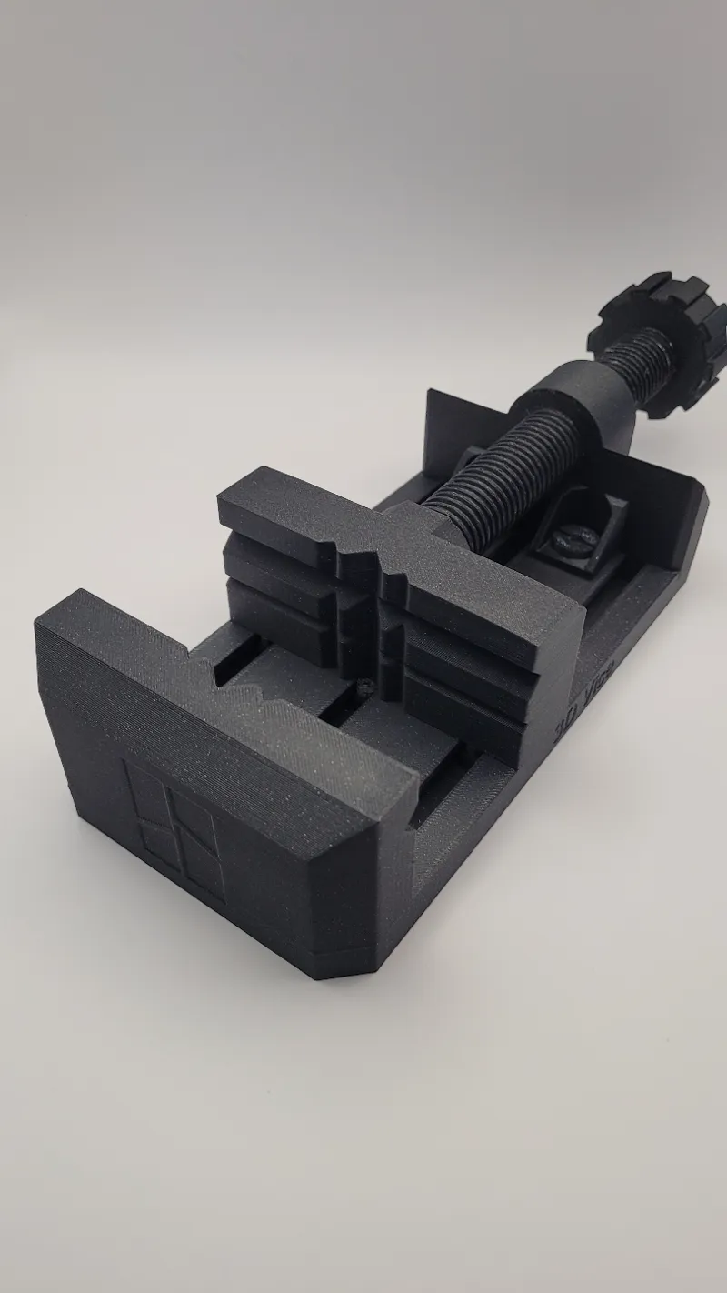 3D Vise - 100% 3D printed vise