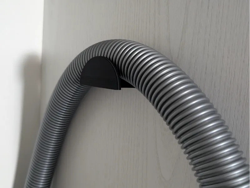 Vacuum Tube hanger for compact storage