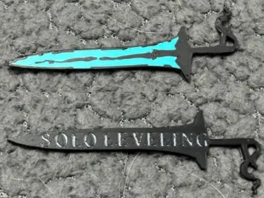 Solo Leveling Sword Keychain