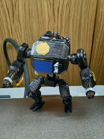 Letrero o emblema decorativo: v1 mecha — vista de referencia 2