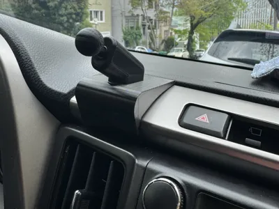 Toyota RAV4 2018 ball adapter phone mount
