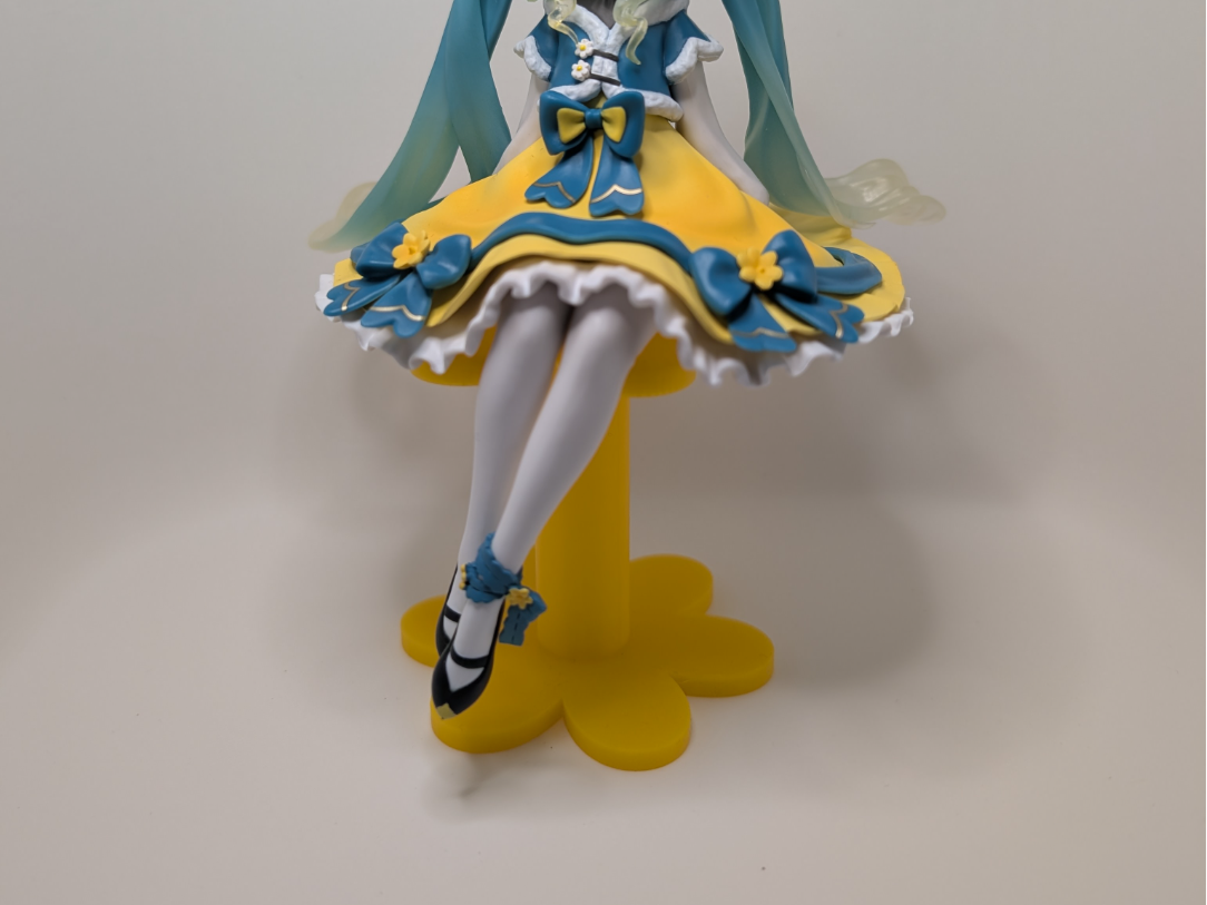 Figure Display Stand — Flower Edition