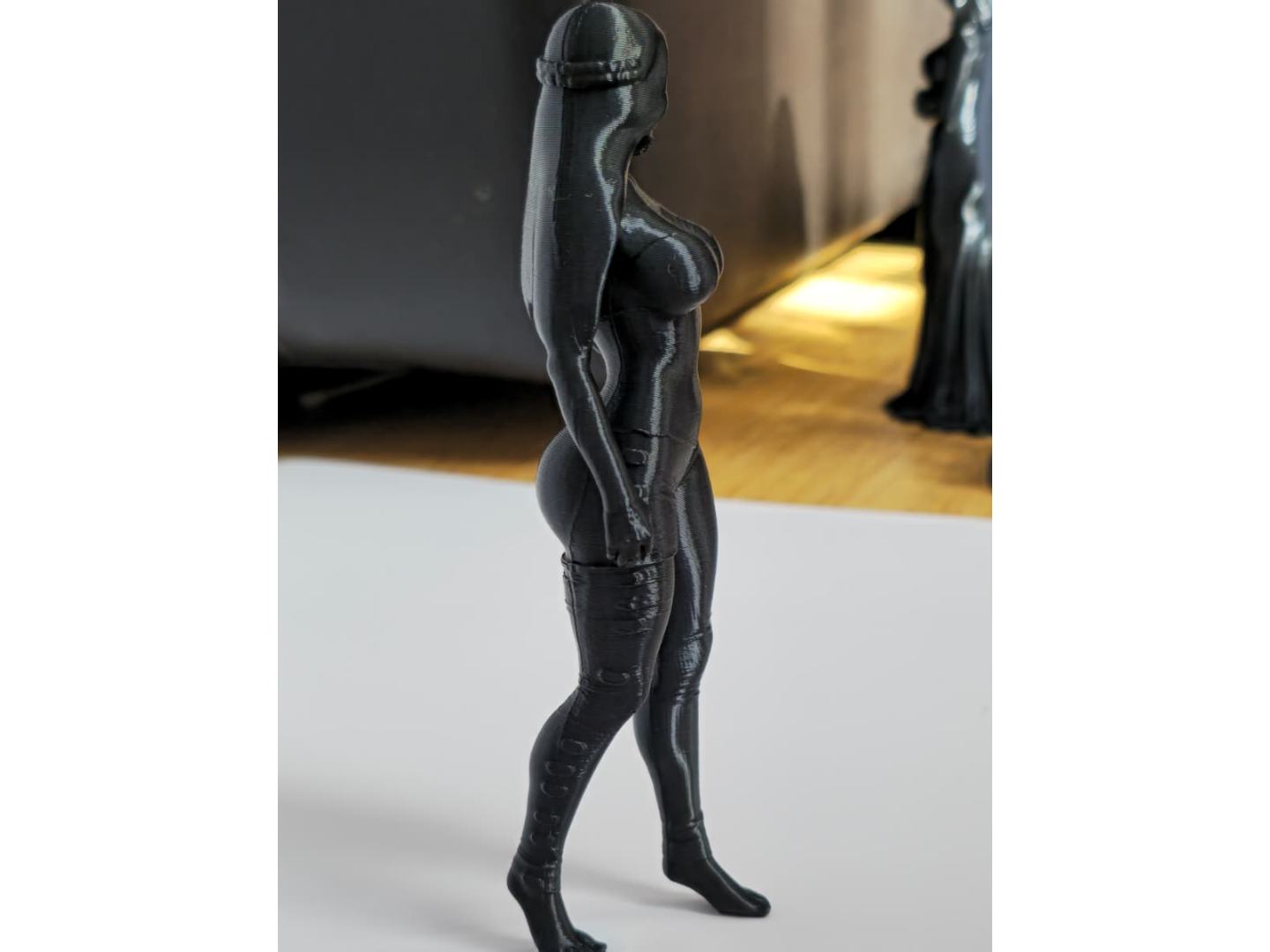 Gothic Muse – Silent Seduction Figurine