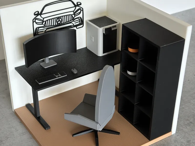 Mini Maker's Desk 1/10