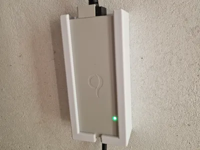 Wall mount for Maytronics EON charger