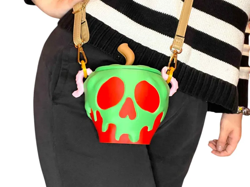 Candied Poison Apple Bag for Halloween