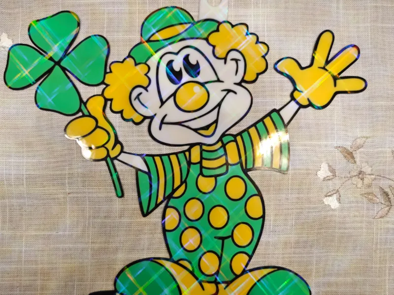 Clown mit Kleeblatt für Karneval zum Aufhängen