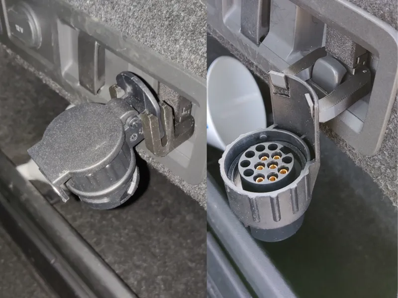 Skoda Superb Trunk Hooks for Trailer Adapter
