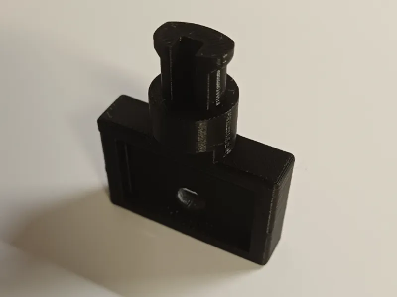 Rat Trap / Bait Station Key
