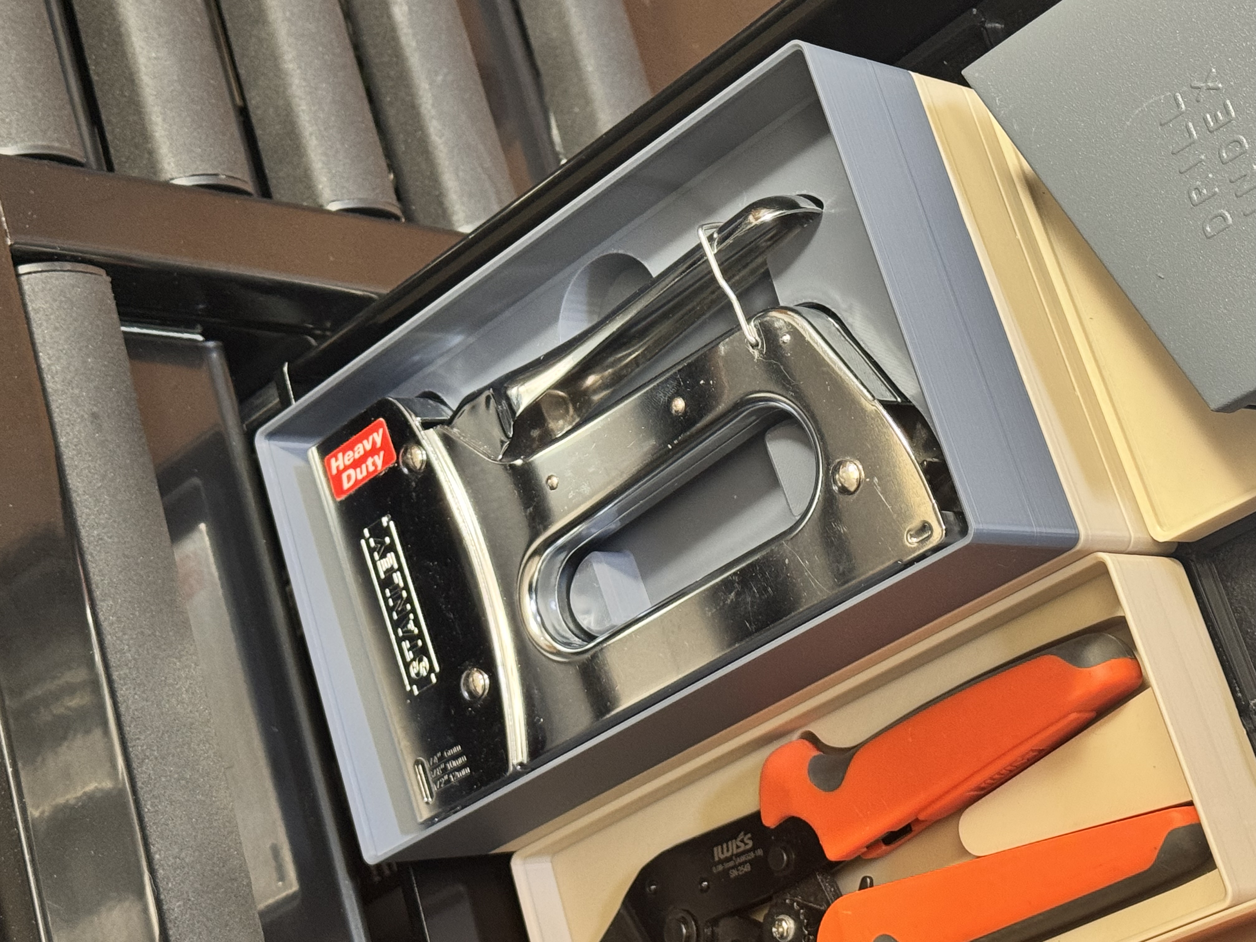 Miniatura 2 do modelo 3D Gridfinity Stanley Staple Gun