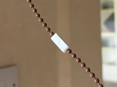 Roller blind chain connector