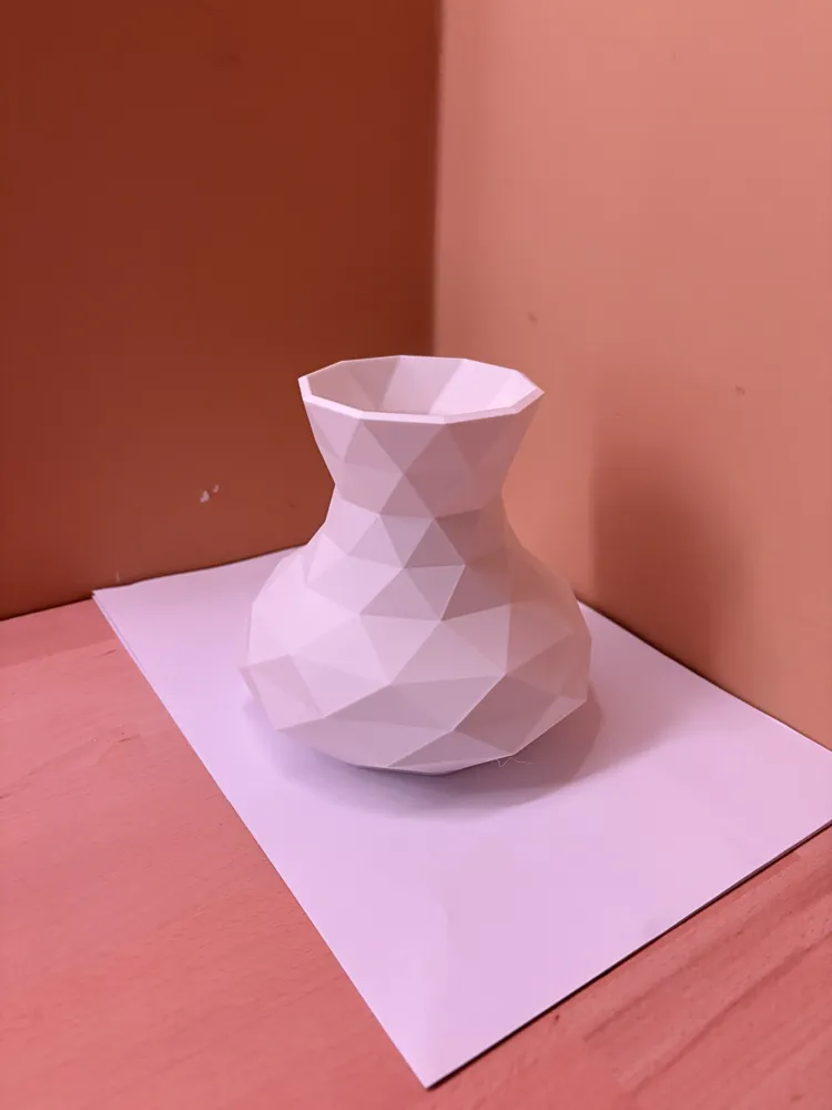Modern Polygon Vase – Waterproof - Free 3D Print Model - MakerWorld